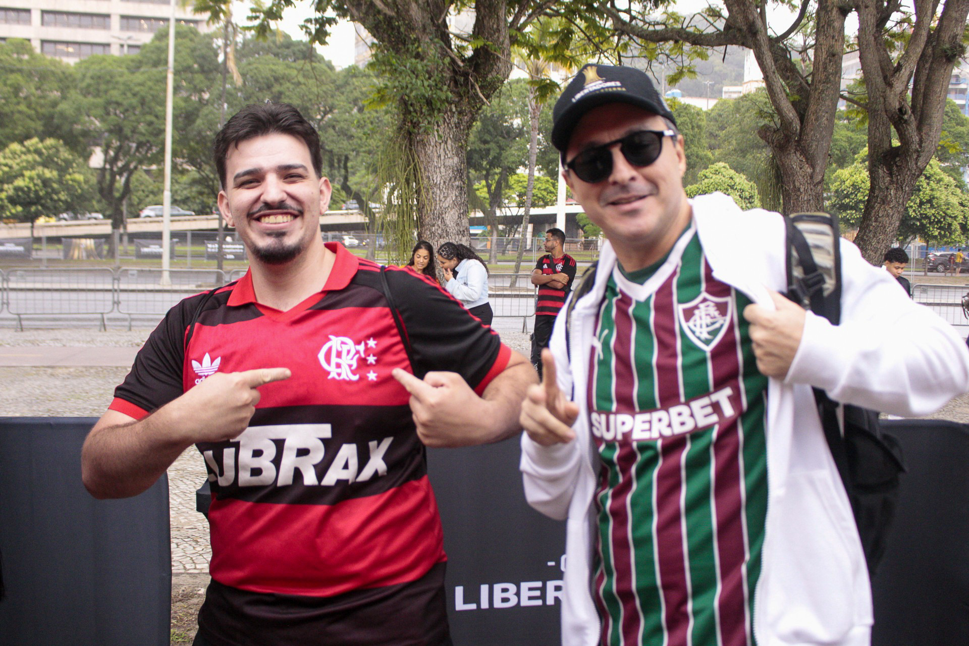O rubro-negro Miguel, de Uberl&acirc;ndia, fez amizade com rivais durante o evento