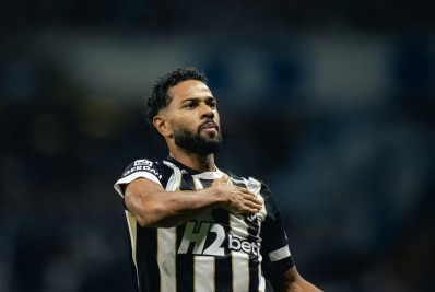 Lateral do Atlético-MG relata conversa com Neymar: 'Vamos te provocar'