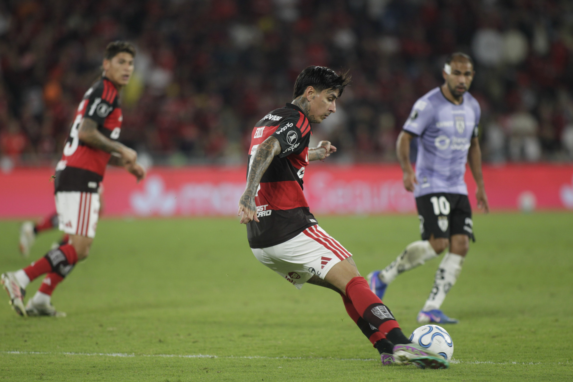 Flamengo enfrentou o Independiente del Valle, do Equador, no Maracan&atilde; - Reginaldo Pimenta/Ag&ecirc;ncia O Dia