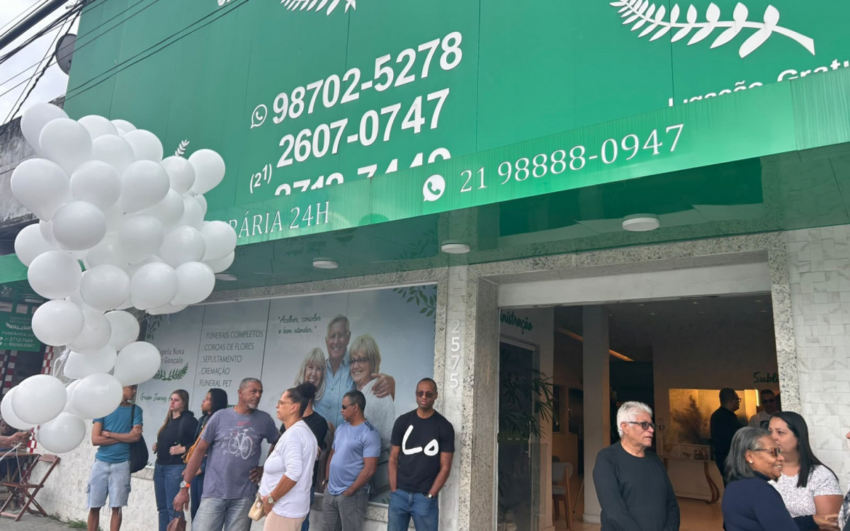 Familiares e amigos se despediram de pizzaiolo morto em abordagem da PM