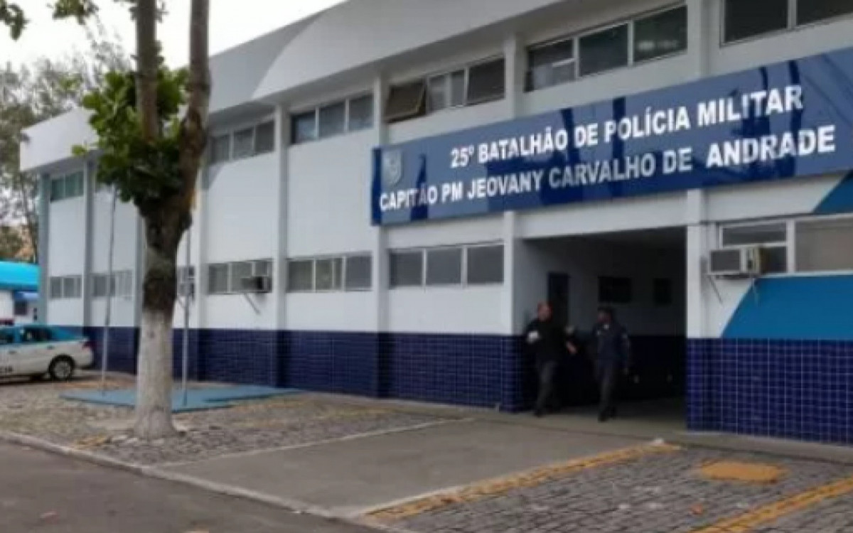 Dois dos três policiais militares acusados de violência na ação trabalham no 25º BPM (Cabo Frio)