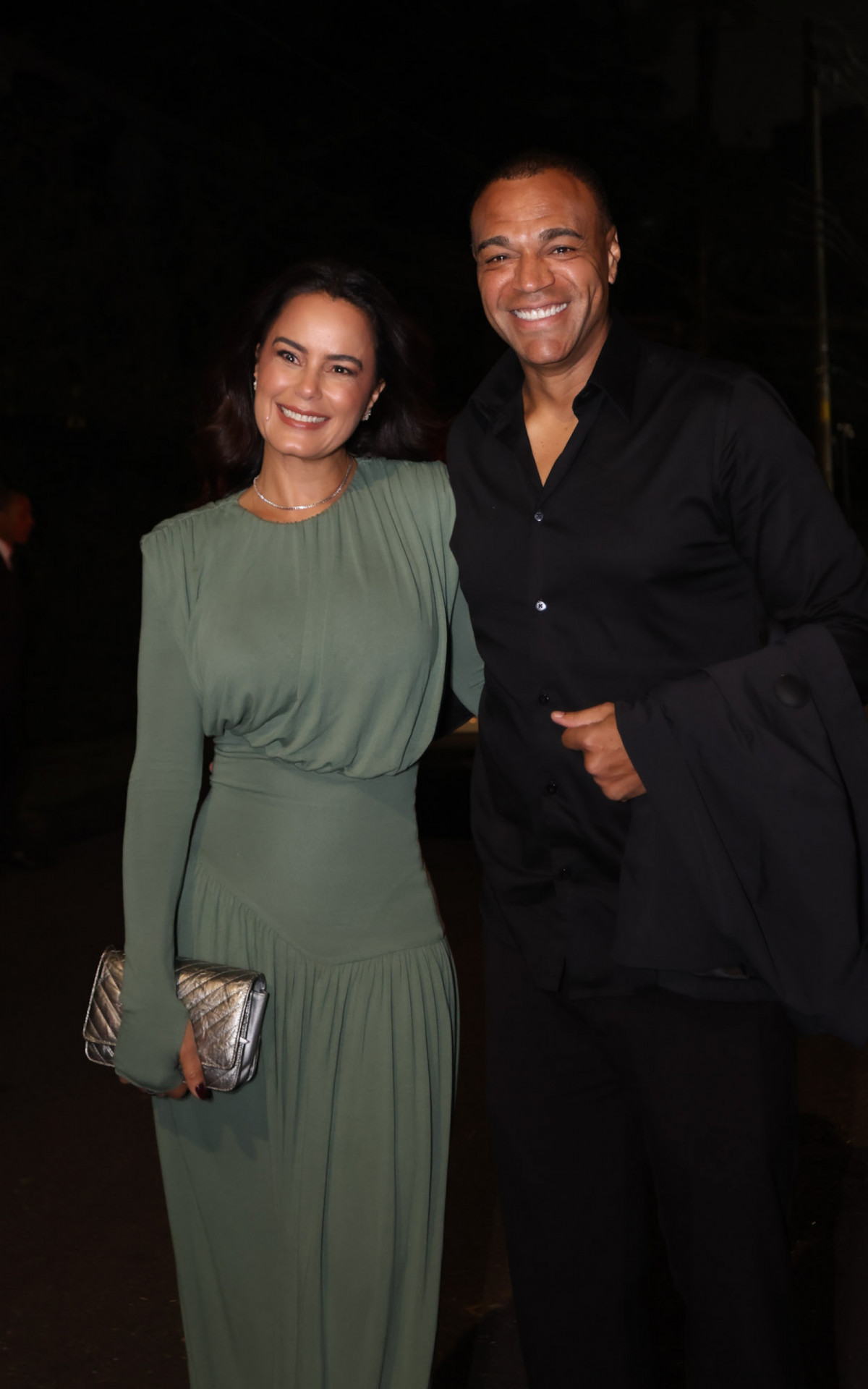 Luciele Camargo e Denilson foram ao aniversário de Ronaldo Fenômeno