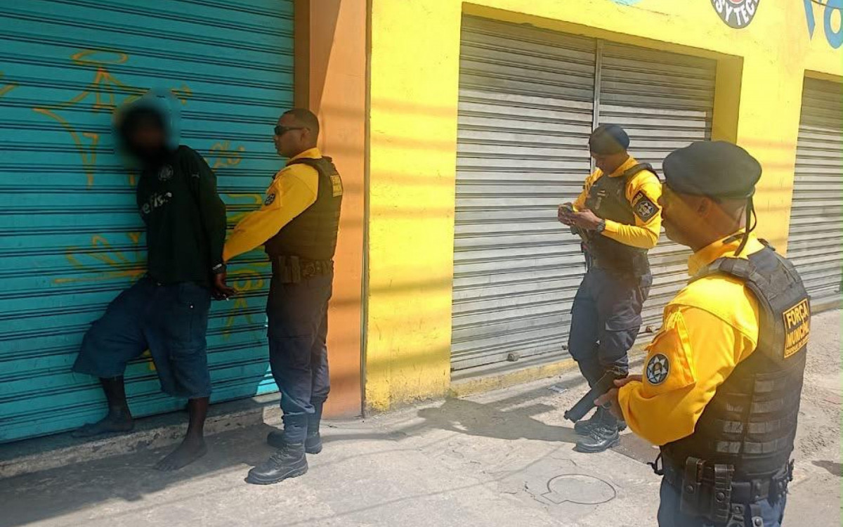 Homem &eacute; preso por furtar c&acirc;mera de vigil&acirc;ncia no Centro de Caxias - Divulga&ccedil;&atilde;o/Prefeitura de Duque de Caxias