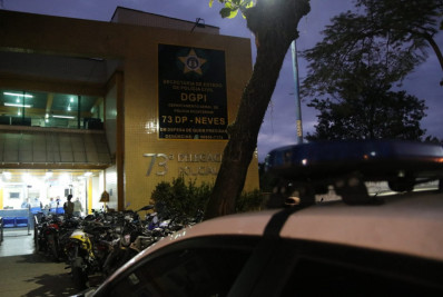 Menina de três anos sofre queimaduras nas mãos após agressão 