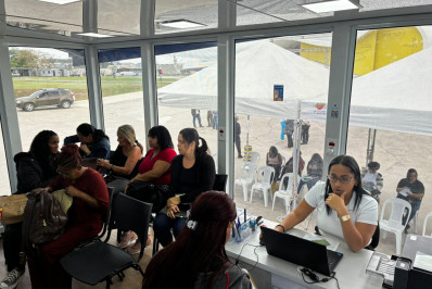 Iniciam os atendimentos da Carreta da Saúde da Mulher no Caminho Niemeyer