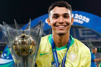 Barcelona monitora zagueiro convocado por Ancelotti para a Seleção