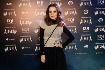 Sandy posou para cliques na entrada do teatro em S&atilde;o Paulo - Clayton Felizardo / Brazil News
