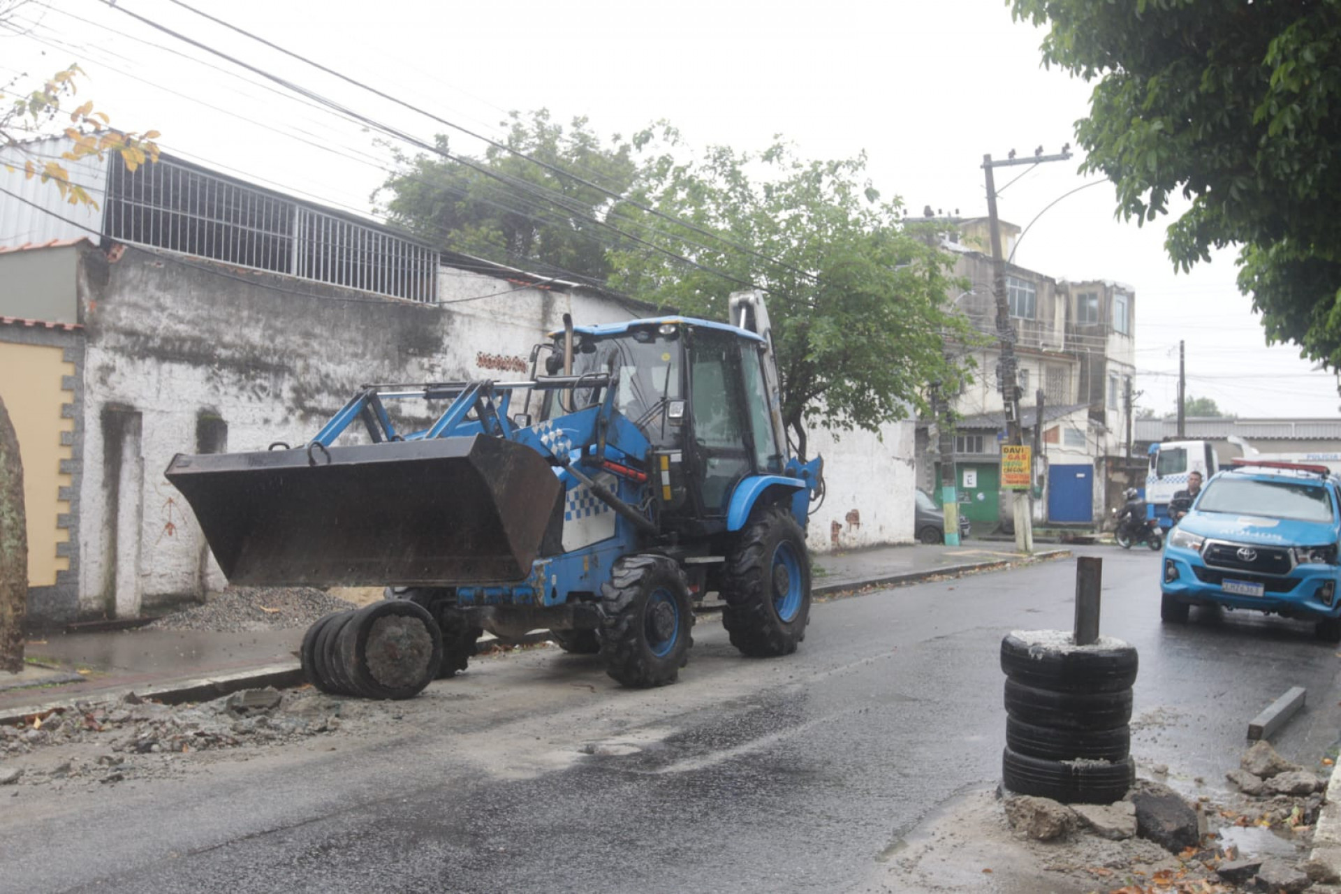 Policias militares retiram barricadas da comunidade do Fubá, na Zona Norte do Rio - Reginaldo Pimenta / Agência O Dia