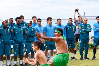 Jogadores da Seleção fazem feio durante recepção na Austrália