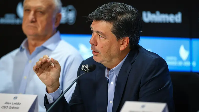 CEO do Grêmio é suspenso após chamar Botafogo de 'time de picaretas'