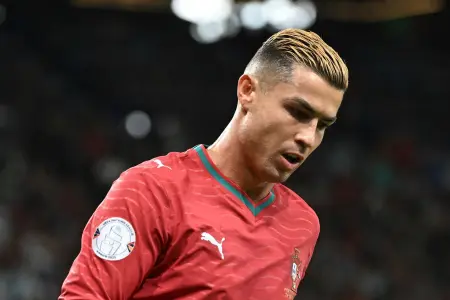 Com gol anulado de CR7, Portugal vence em estreia na Liga da Nações