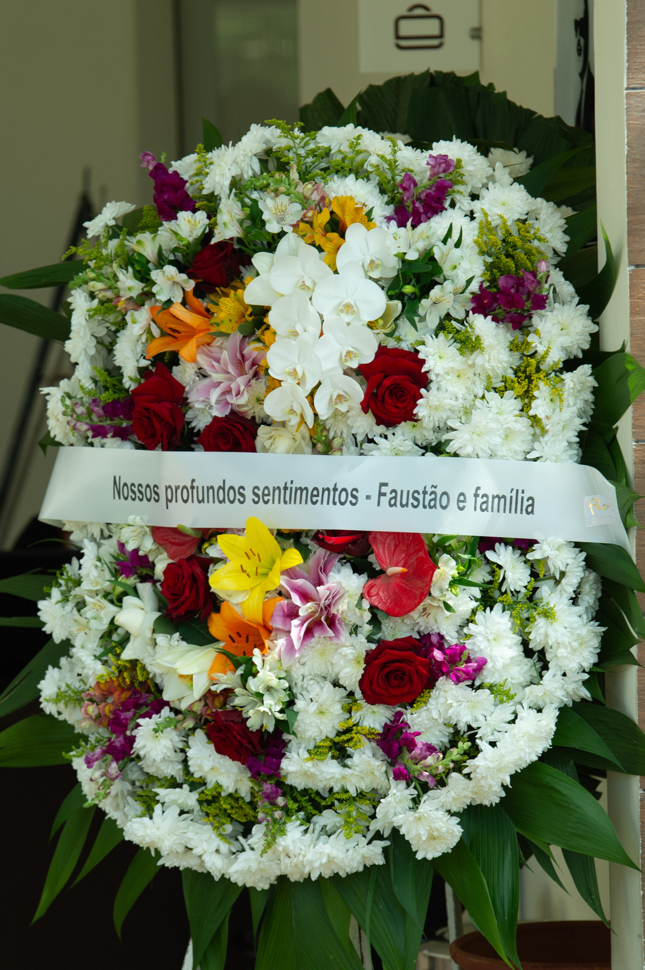 Apresentador Faustão enviou coroas de flores - Eduardo Martins / Brazil News