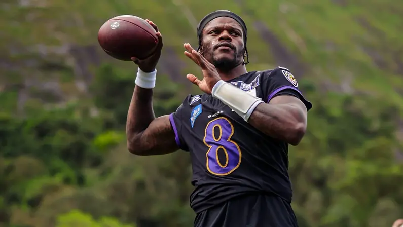Lamar Jackson exalta fãs brasileiros: 'Mostram muito amor'