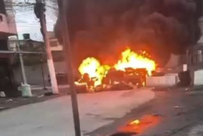 Operação da PM tem tiroteio e barricadas em chamas na Vila Aliança