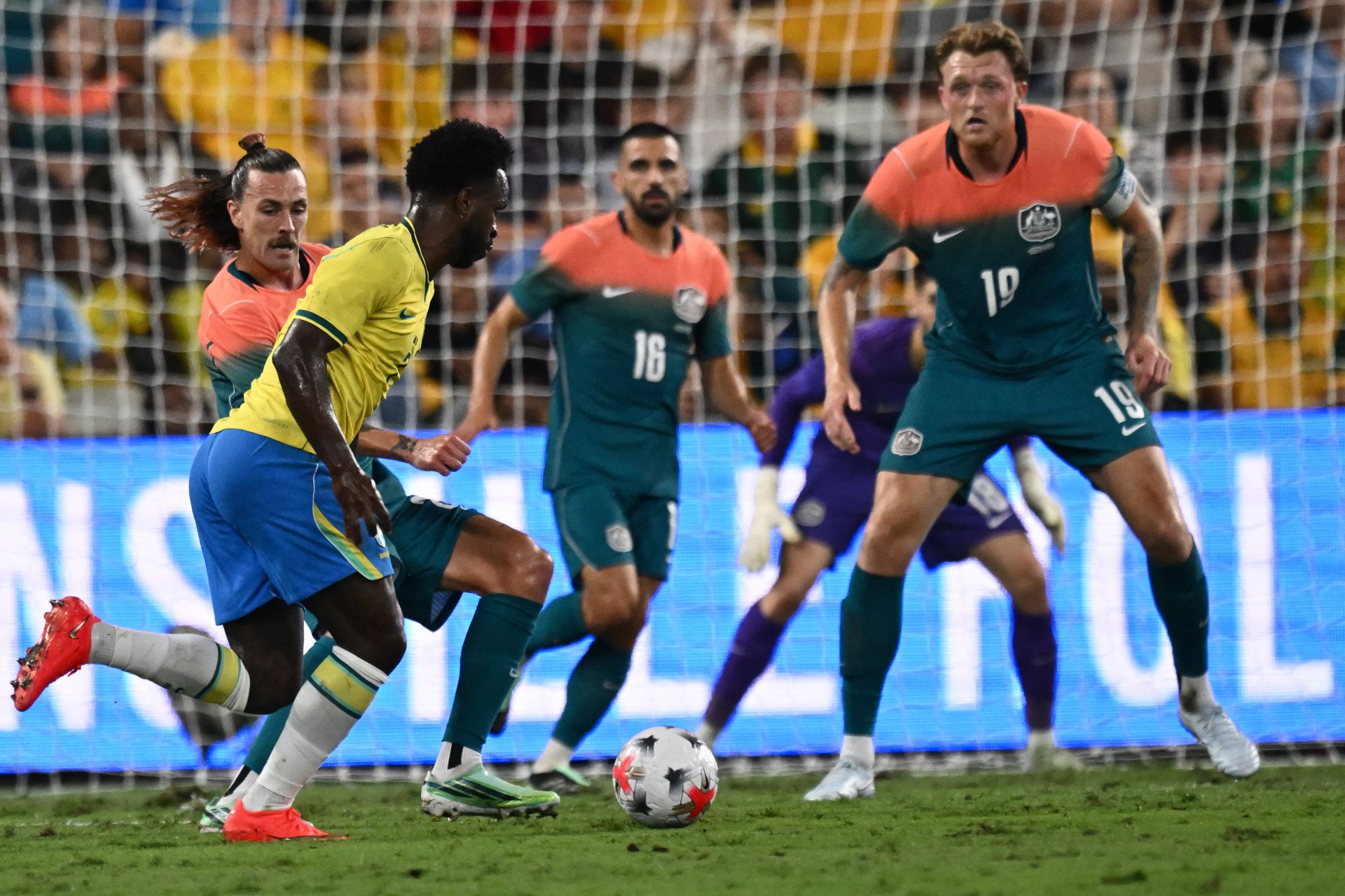 Vini Jr em ação pelo Brasil diante da Austrália - Saeed Khan / AFP