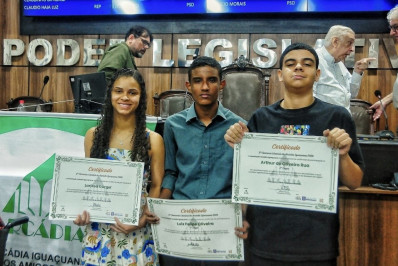 Alunos da rede municipal são destaque em premiação de concurso literário