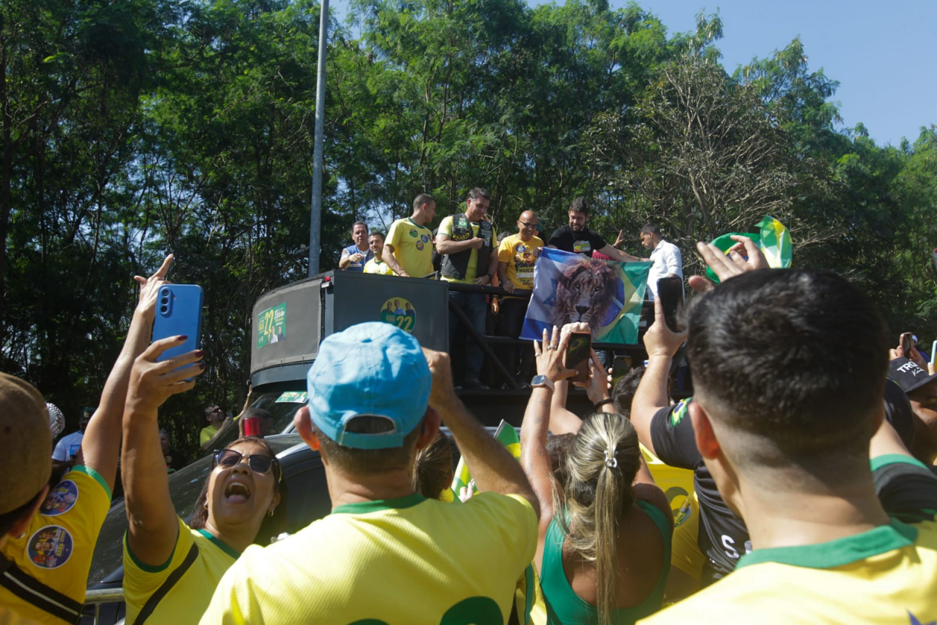 Comício de Flávio Bolsonaro e Douglas Ruas reúne multidão na Zona Sudoeste do Rio - Reginaldo Pimenta / Agência O Dia