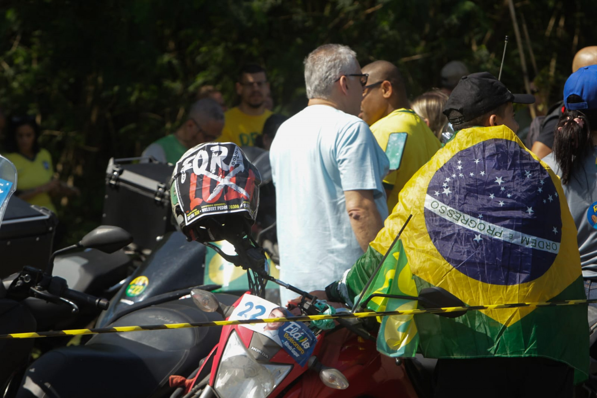 Comício de Flávio Bolsonaro e Douglas Ruas reúne multidão na Zona Sudoeste do Rio - Reginaldo Pimenta / Agência O Dia