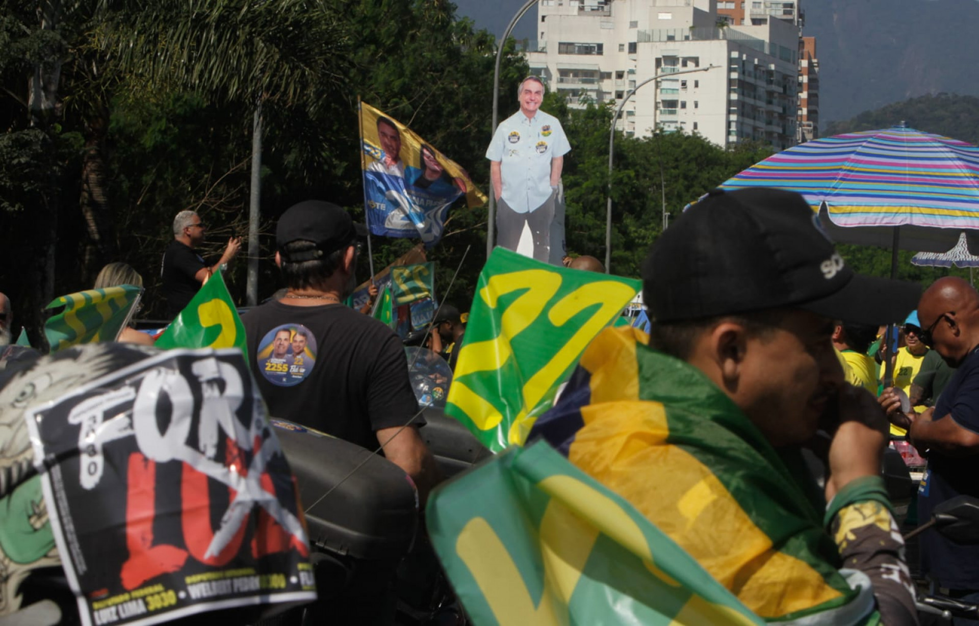 Comício de Flávio Bolsonaro e Douglas Ruas reúne multidão na Zona Sudoeste do Rio - Reginaldo Pimenta / Agência O Dia
