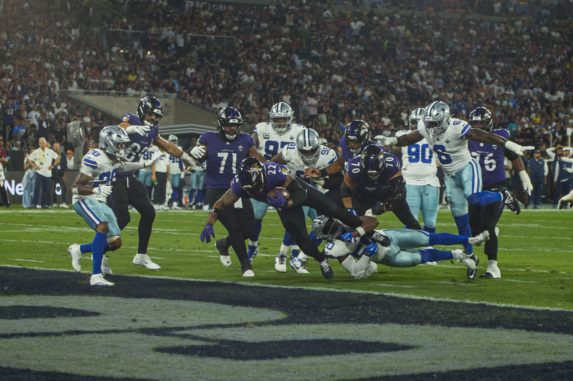 Dallas Cowboys e Baltimore Ravens se enfrentaram neste domingo (27), no Maracan&atilde; - Armando Paiva/Parceiro/Ag&ecirc;ncia O Dia
