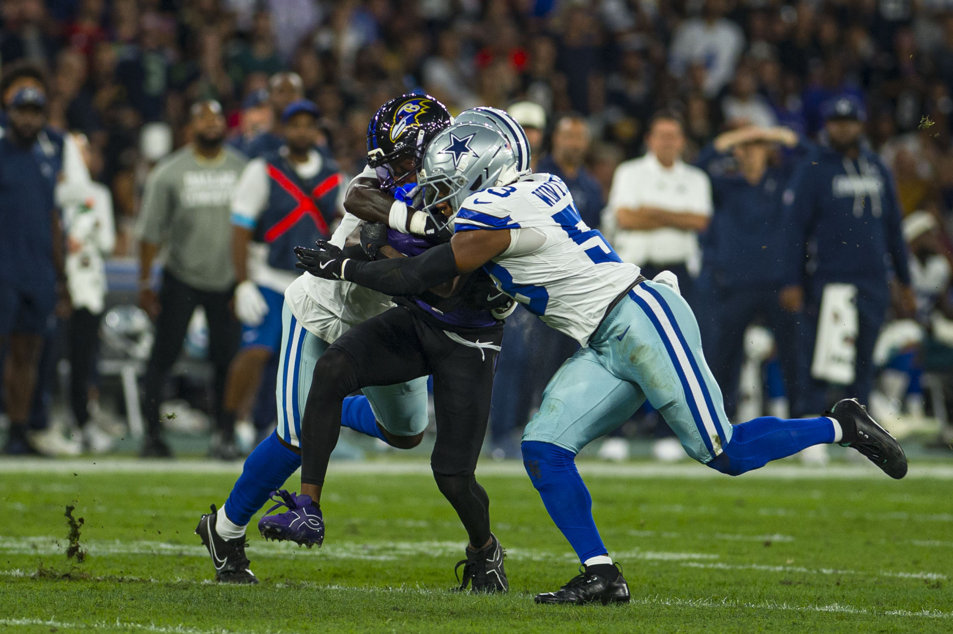 Dallas Cowboys e Baltimore Ravens se enfrentaram neste domingo (27), no Maracan&atilde; - Armando Paiva/Parceiro/Ag&ecirc;ncia O Dia