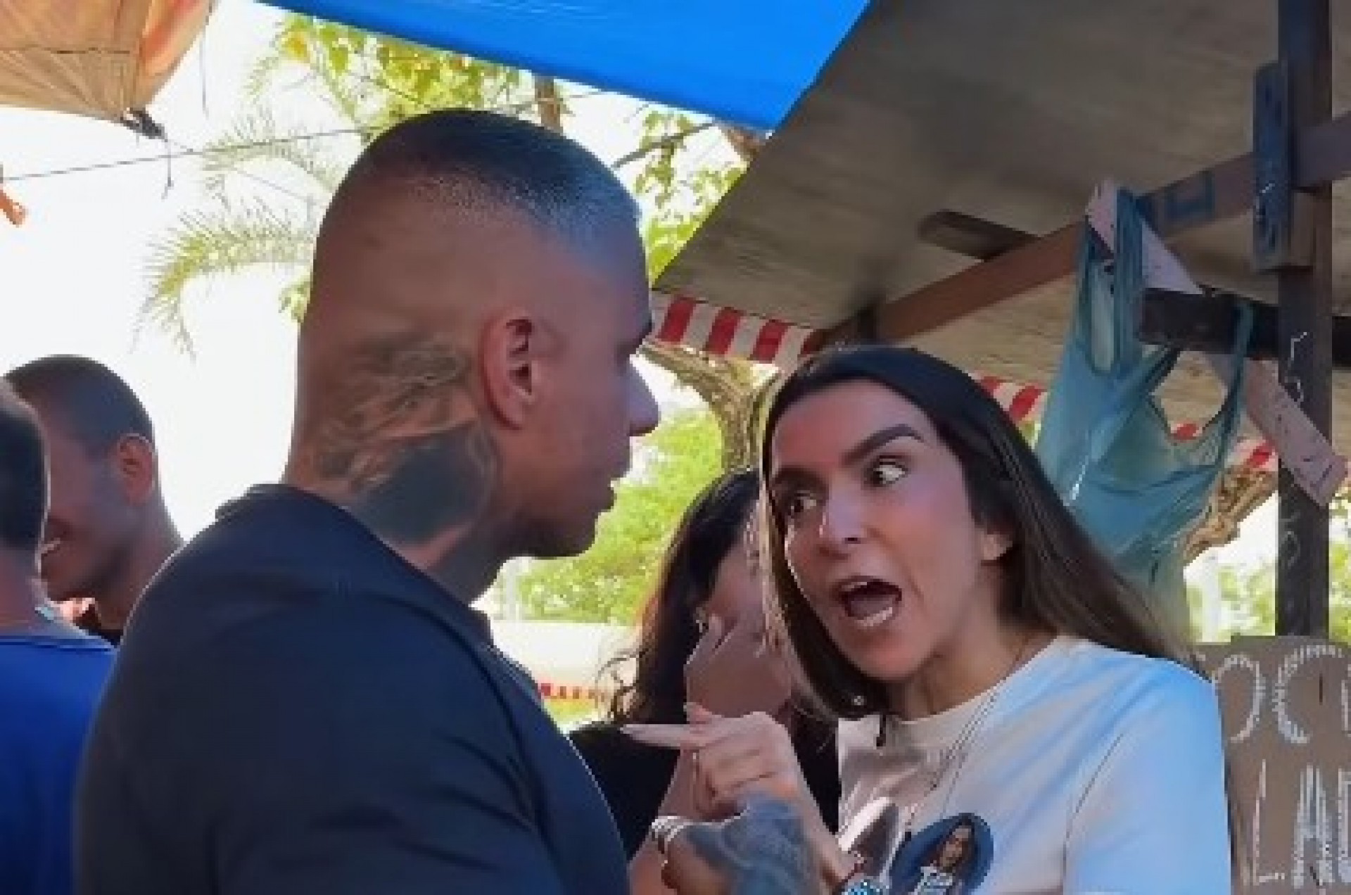 Confusão entre os candidatos aconteceu na feira da Praça do Ó - Reprodução / Redes Sociais
