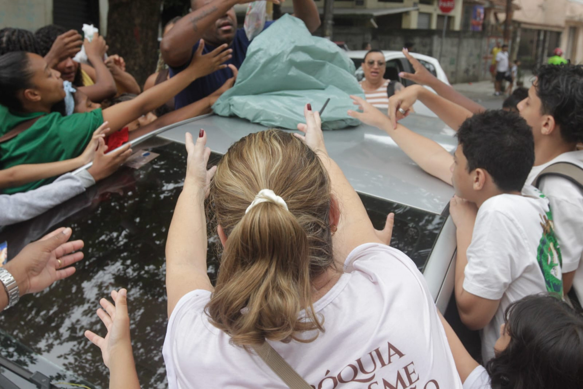 Devotos celebram São Cosme e São Damião em paróquia no Andaraí - Reginaldo Pimenta / Agência O Dia
