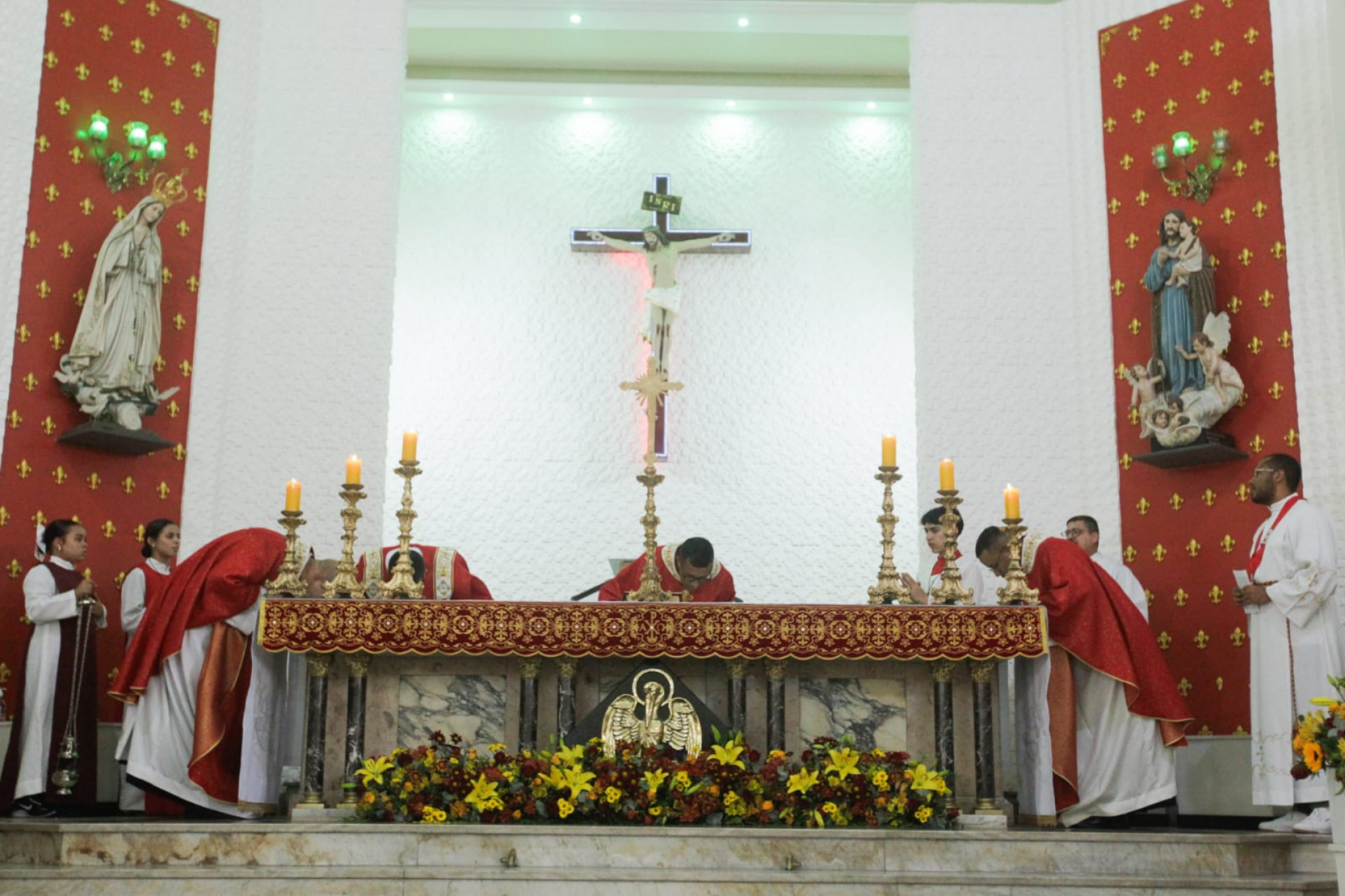 Devotos celebram São Cosme e São Damião em paróquia no Andaraí - Reginaldo Pimenta / Agência O Dia