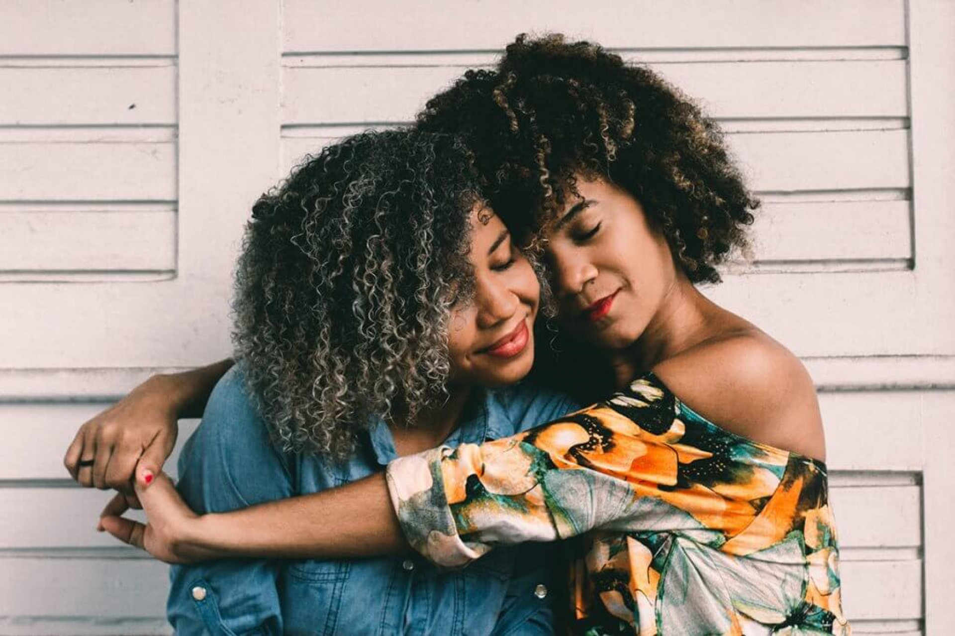 Preven&ccedil;&atilde;o ao suic&iacute;dio passa pelo acolhimento e por informa&ccedil;&atilde;o
