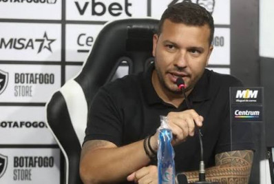 Olheiro do Crystal Palace admite interesse em Danilo, do Botafogo