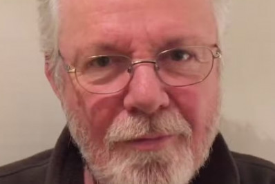 Peter May, autor escocês de romances policiais, morre aos 74 anos
