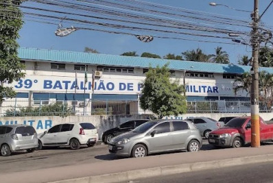 Quatro suspeitos são detidos com drogas e rádio transmissor em Belford Roxo