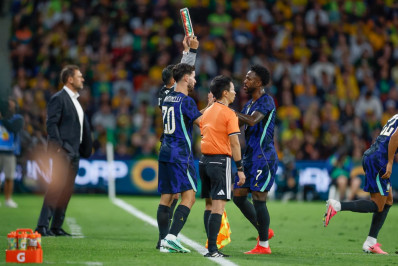 Estreia de Martinelli pela Seleção rende elogios nas redes sociais