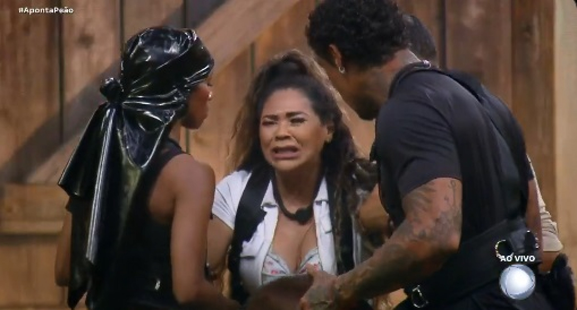 Darlin recebe apoio dos colegas ap&oacute;s apontamento de Giovanna 