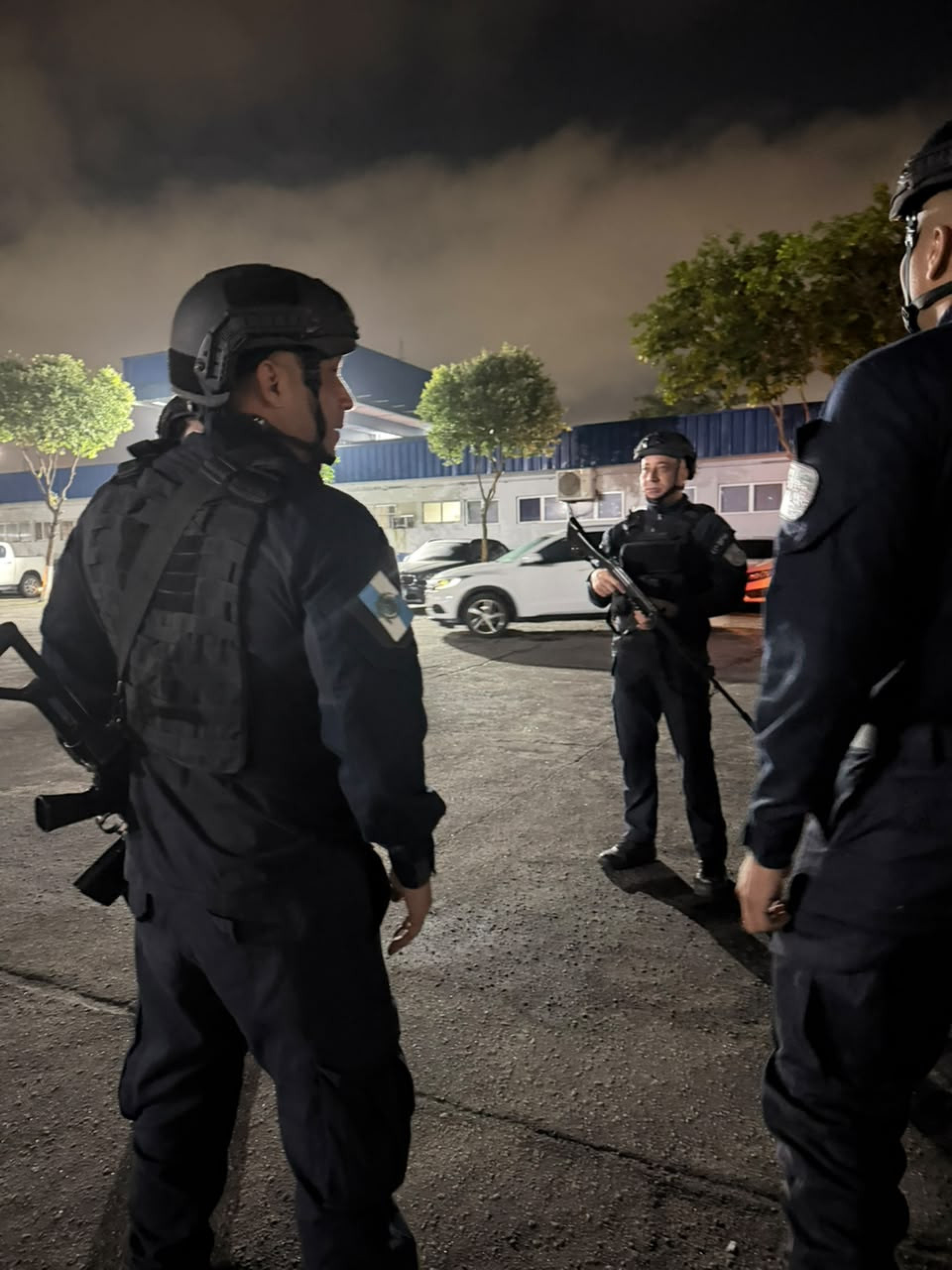 Opera&ccedil;&atilde;o &eacute; coordenada pelo comando do 41&ordm; BPM e conta com a participa&ccedil;&atilde;o de oficiais da unidade - Divulga&ccedil;&atilde;o / PMERJ