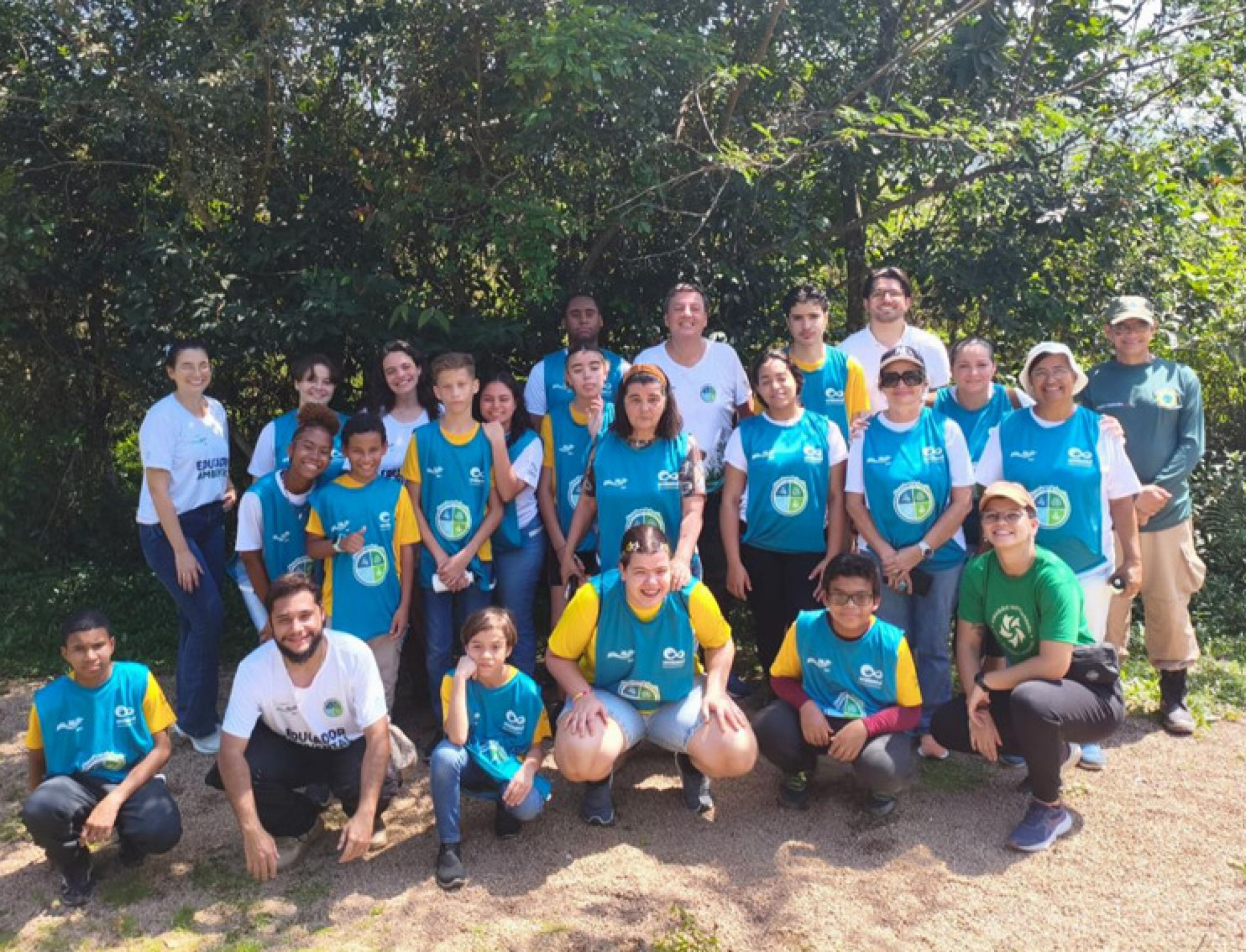 Equipe do projeto SustentA&ccedil;&atilde;o, parceiros e participantes do projeto Bandeirantes J&aacute; - Divulga&ccedil;&atilde;o