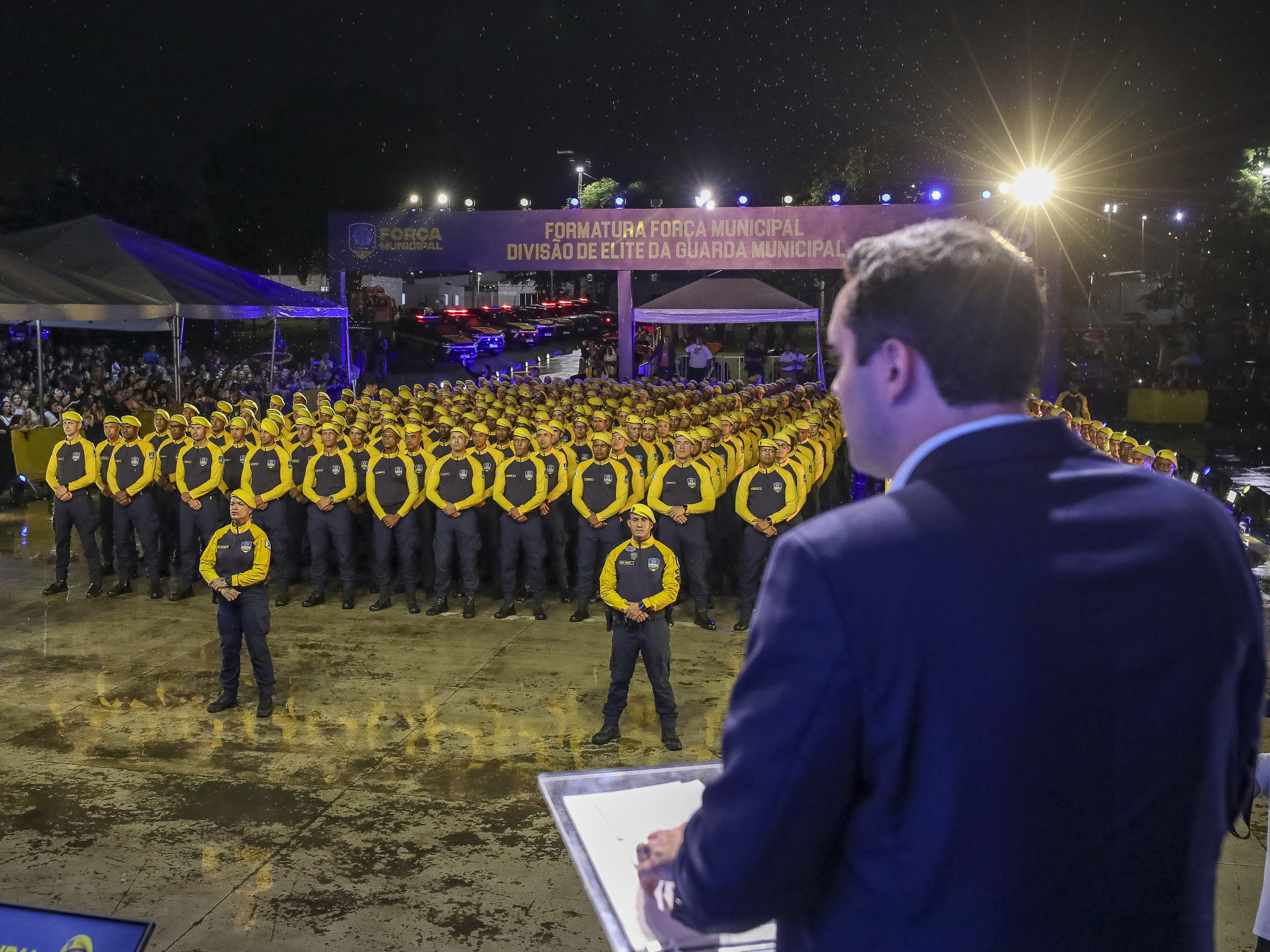 Cerimônia de mais de 300 agentes aconteceu nesta quarta-feira (30) - Divulgação / Prefeitura do Rio