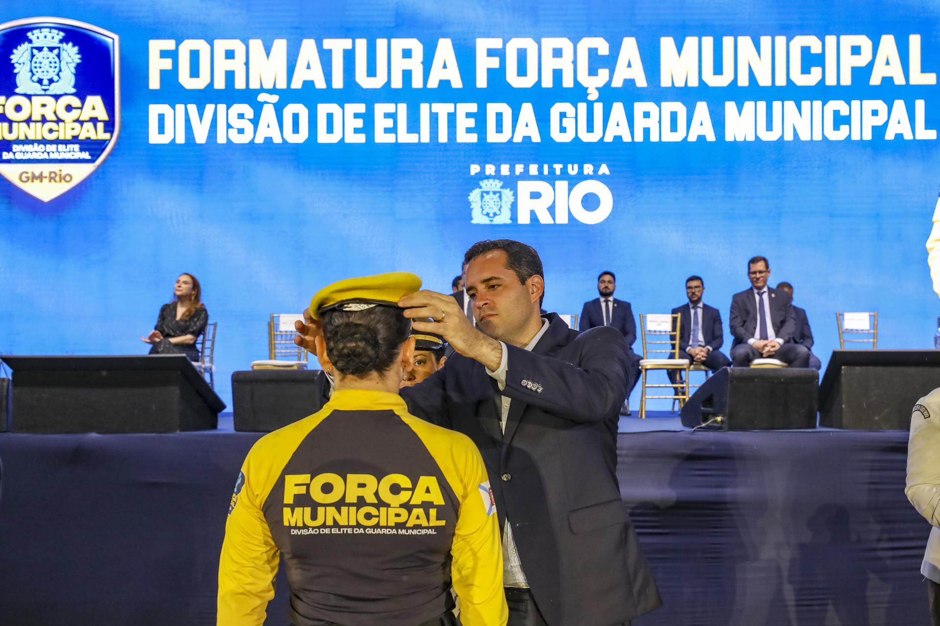 Cerimônia de mais de 300 agentes aconteceu nesta quarta-feira (30) - Divulgação / Prefeitura do Rio