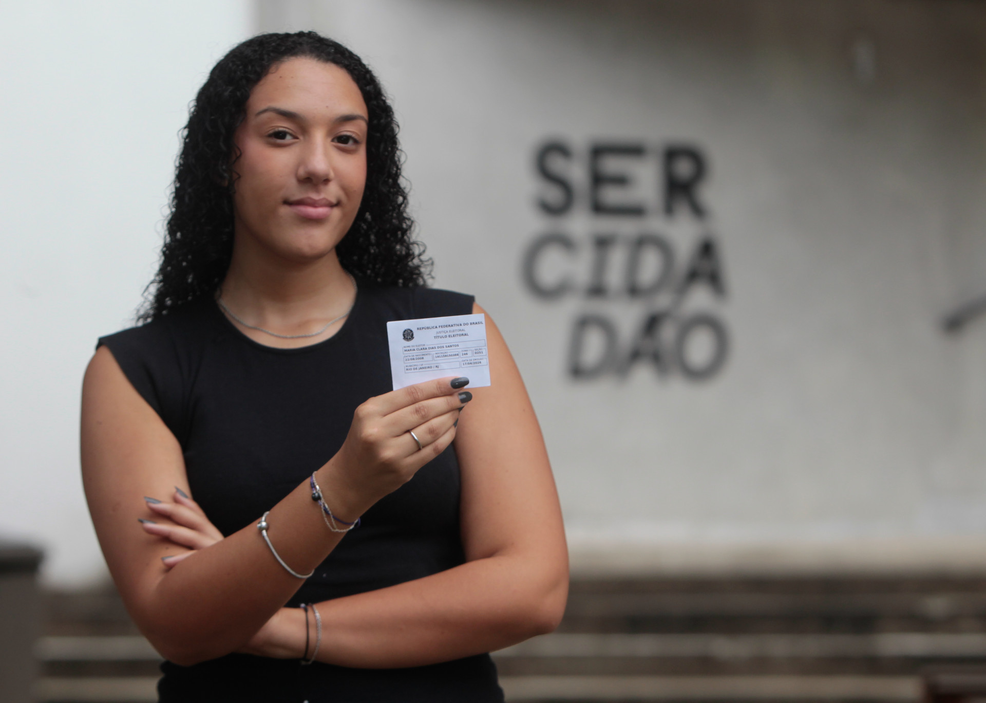 Maria Clara Dias dos Santos, 18 anos, vai votar pela primeira vez nas elei&ccedil;&otilde;es 2026 - Reginaldo Pimenta/Ag&ecirc;ncia O Dia