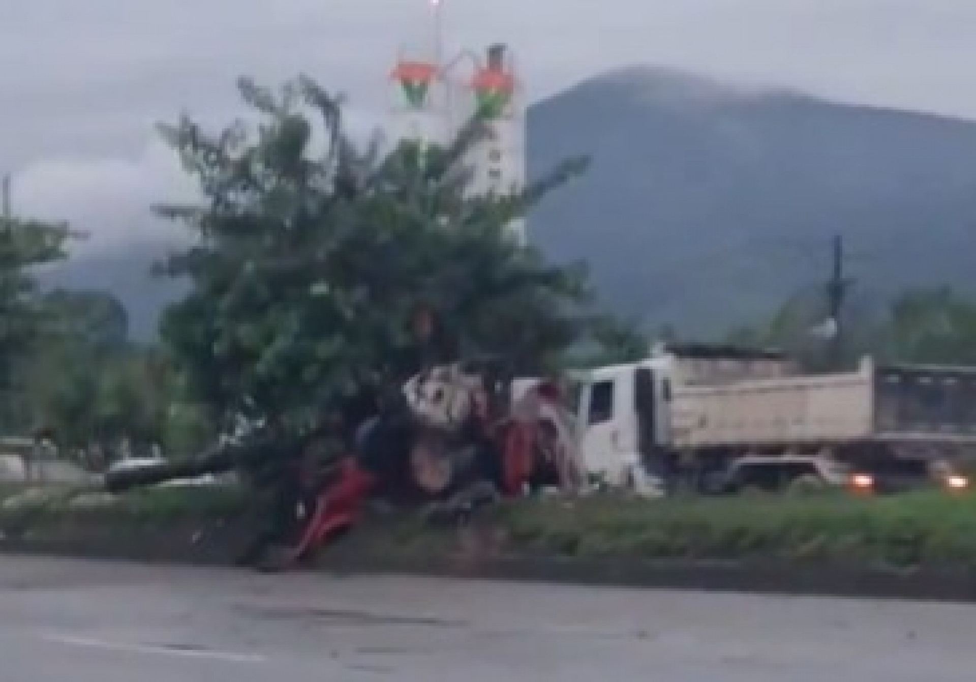 Dois acidentes causam impactos no trânsito na Avenida Brasil, altura de Campo Grande - Reprodução / Redes Sociais
