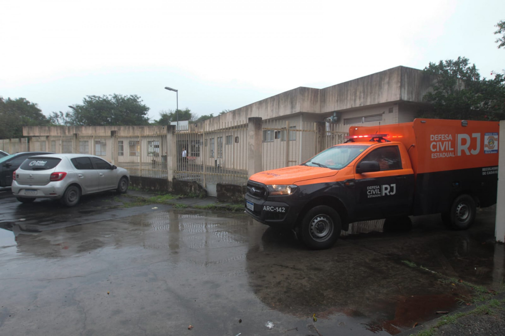 Corpos foram levados para o Instituto Médico Legal (IML) de Campo Grande - Reginaldo Pimenta / Agência O Dia
