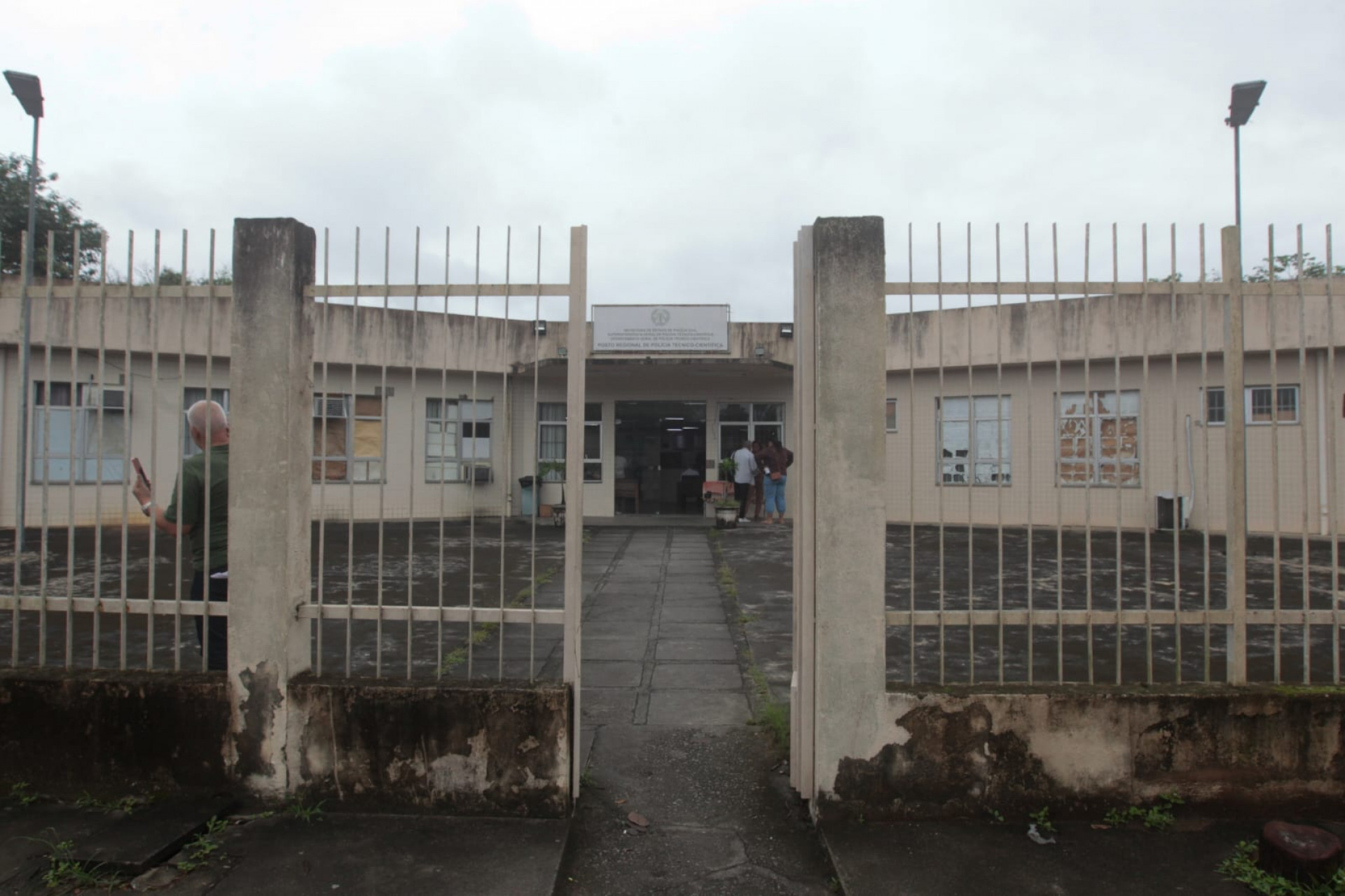 Corpos foram levados para o Instituto Médico Legal (IML) de Campo Grande - Reginaldo Pimenta / Agência O Dia