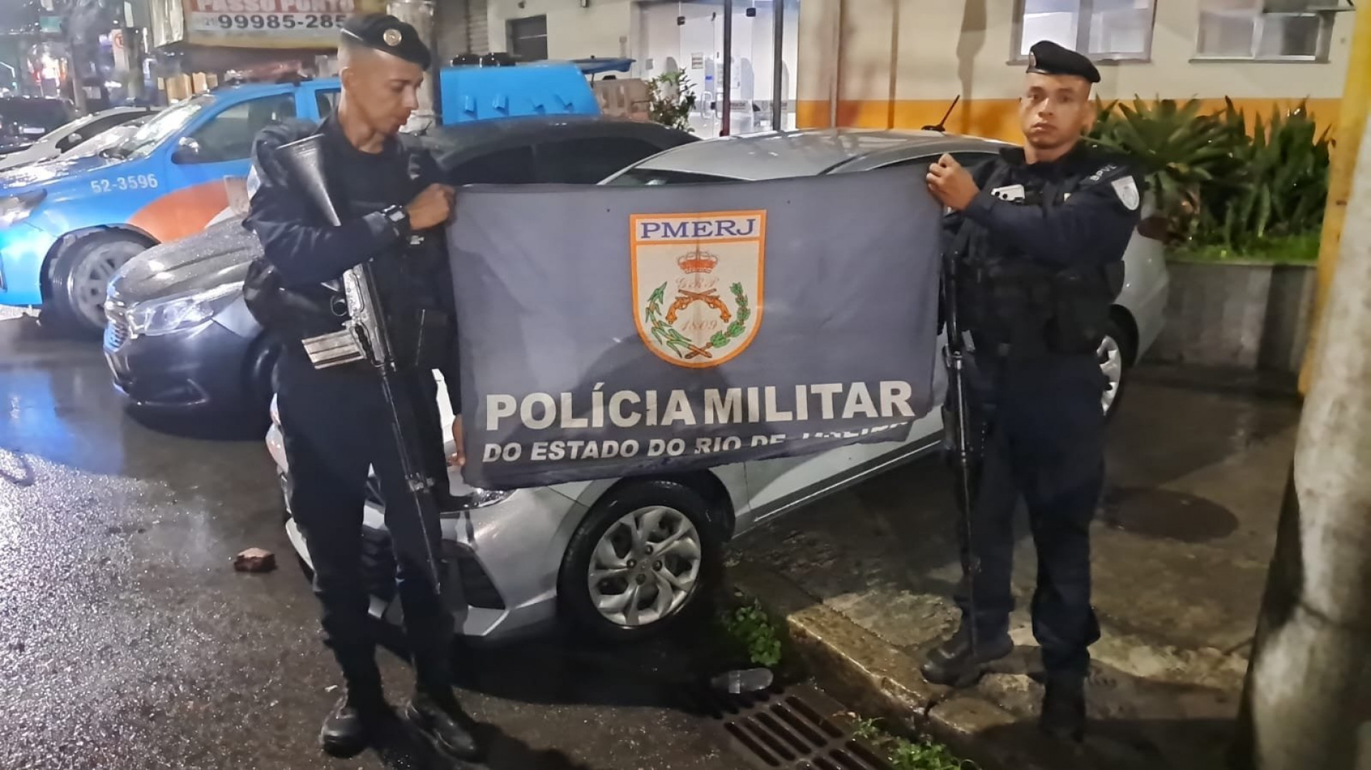 Policiais verificaram sinais identificadores do ve&iacute;culo e constataram que havia um registro ativo de roubo