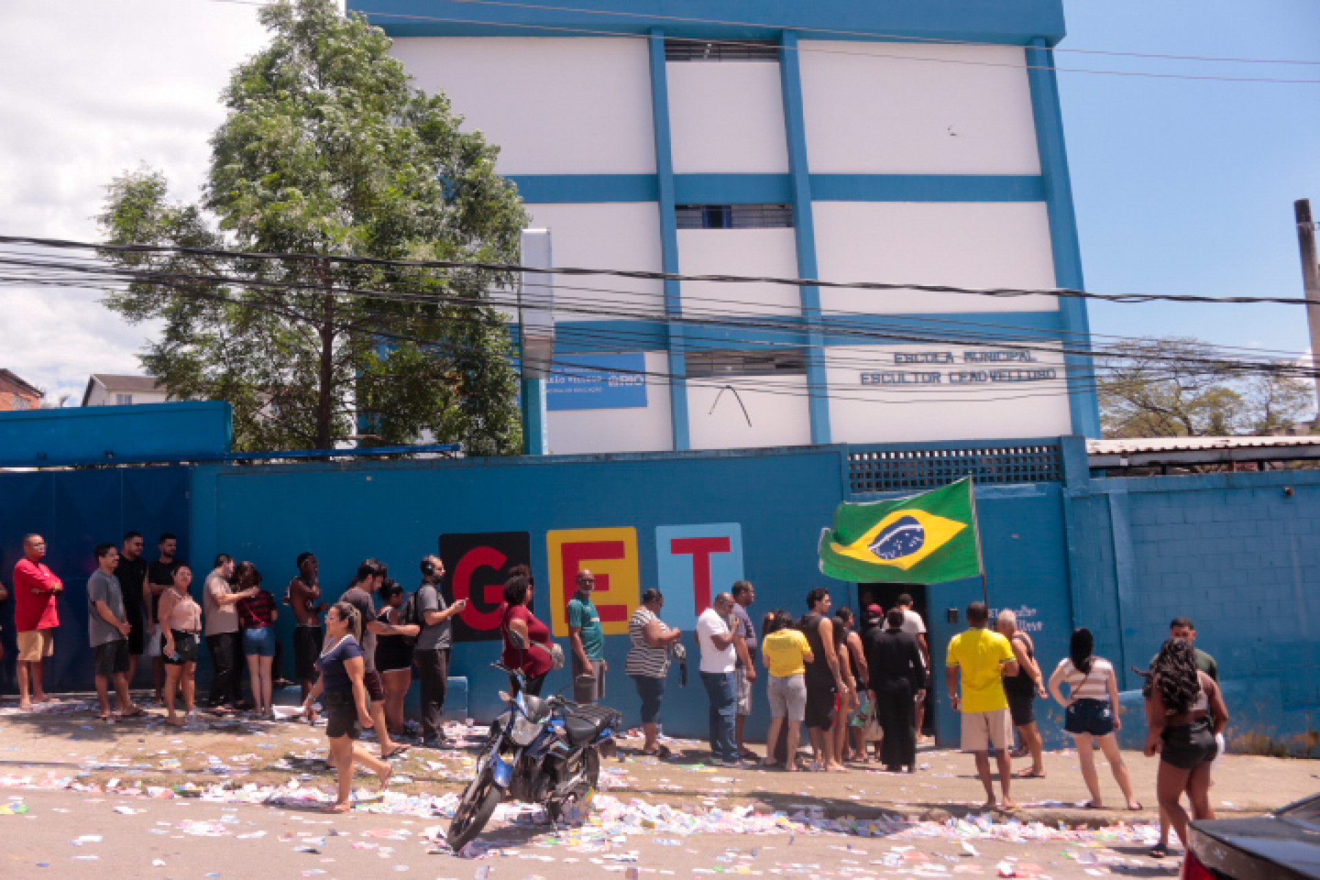 Fachada da Escola Municipal Le&atilde;o Velloso, na Pavuna - Carlos Elias Junior/ Ag&ecirc;ncia O Dia