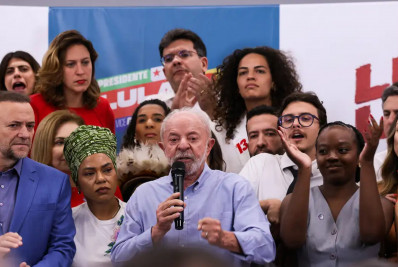 Lula cobra Flávio Bolsonaro sobre apoio ao fim da escala 6x1