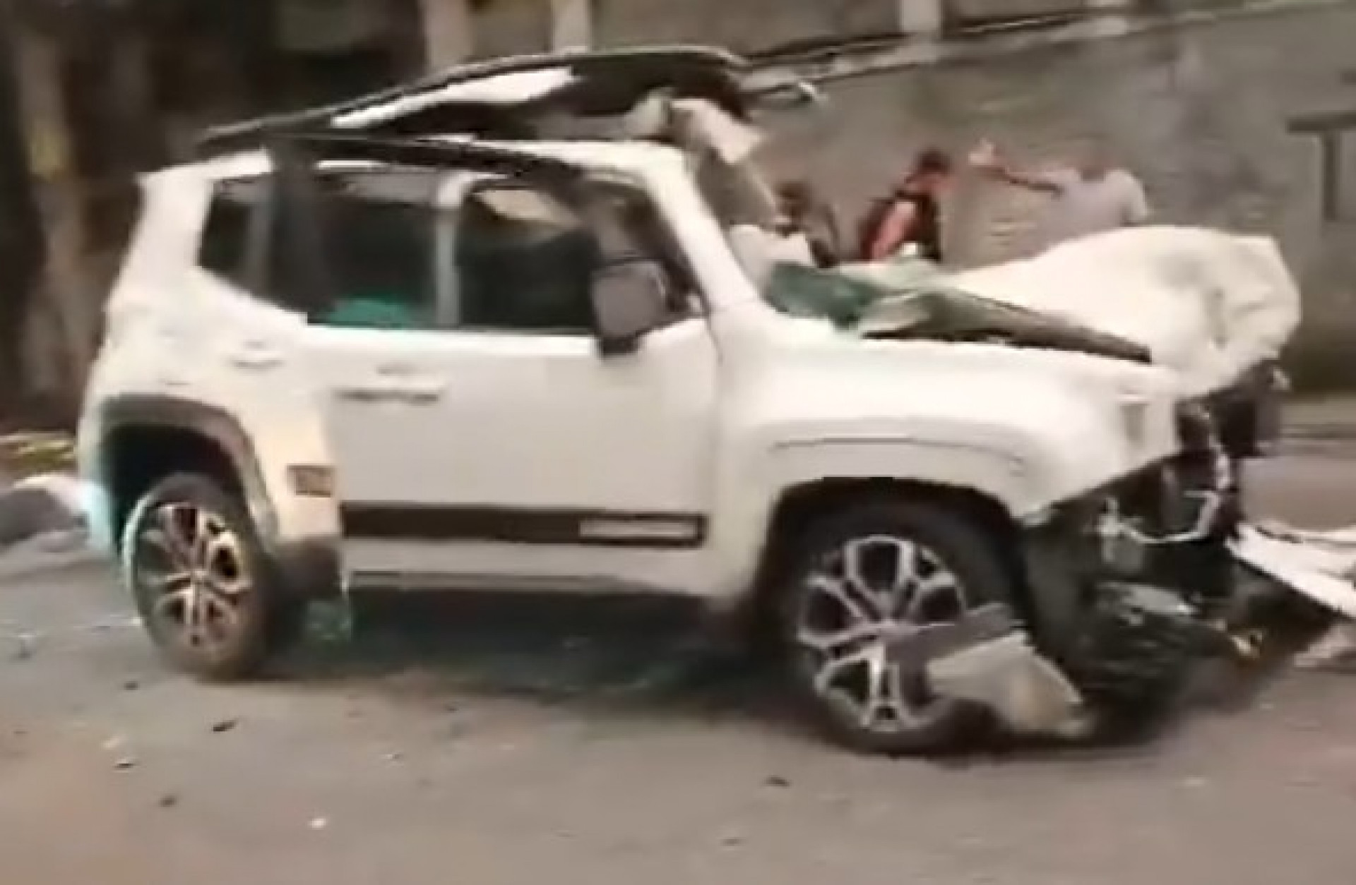 Acidente aconteceu na Rua São Luiz Gonzaga, entre São Cristóvão e Benfica - Reprodução / Redes Sociais