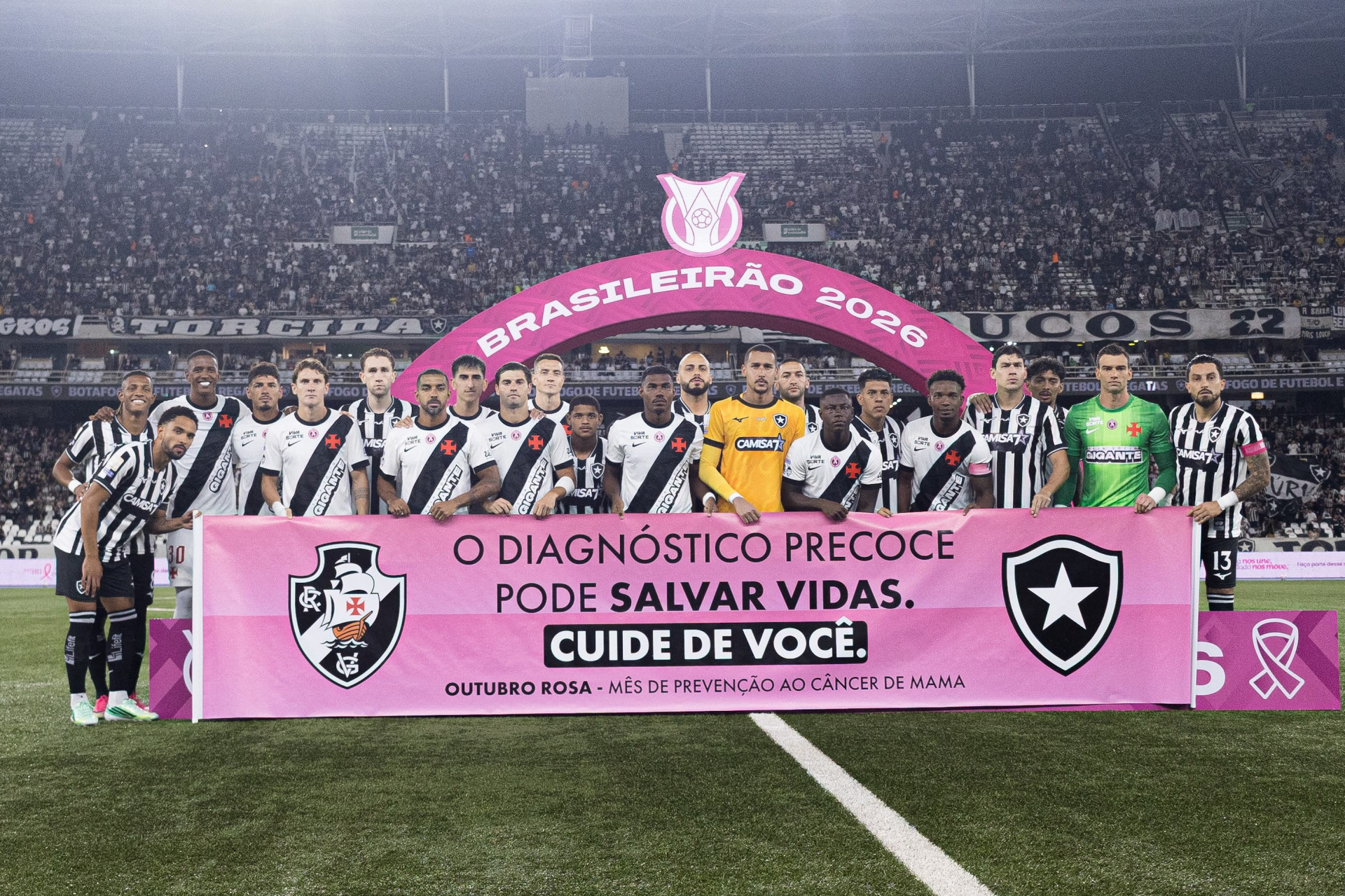 Botafogo e Vasco se juntaram em campanha pelo Outubro Rosa - Matheus Lima / Vasco