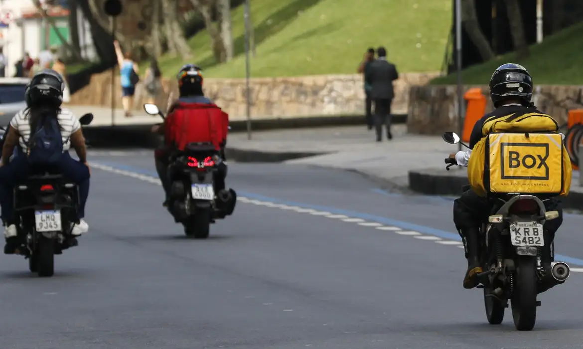 Brasil já registra 6,5 mil acidentes com motoboys em 2026
