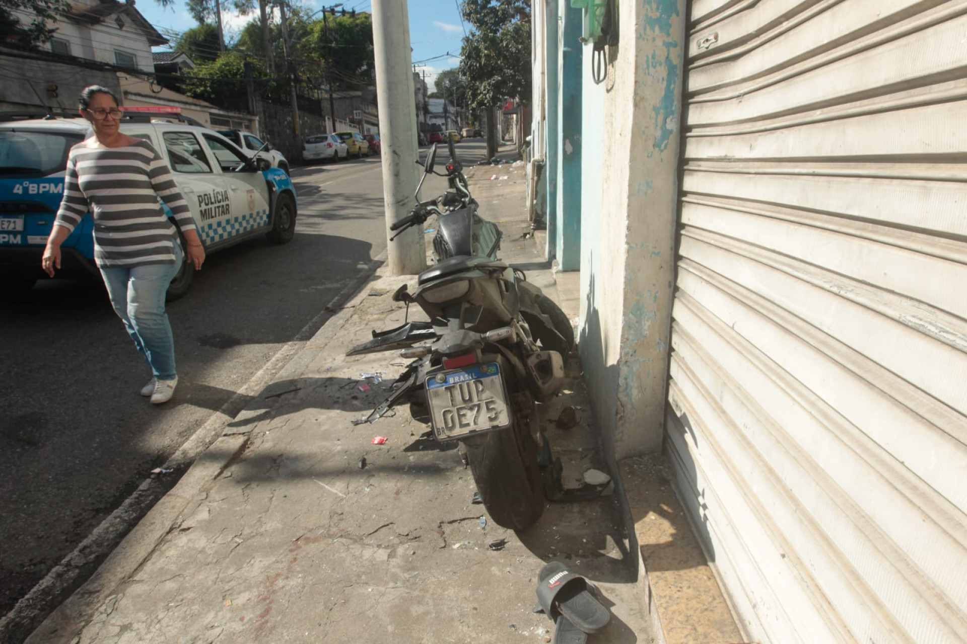 Acidente ocorreu na Rua Coronel Cabrita, em São Cristóvão, Zona Norte do Rio - Reginaldo Pimenta / Agência O DIA