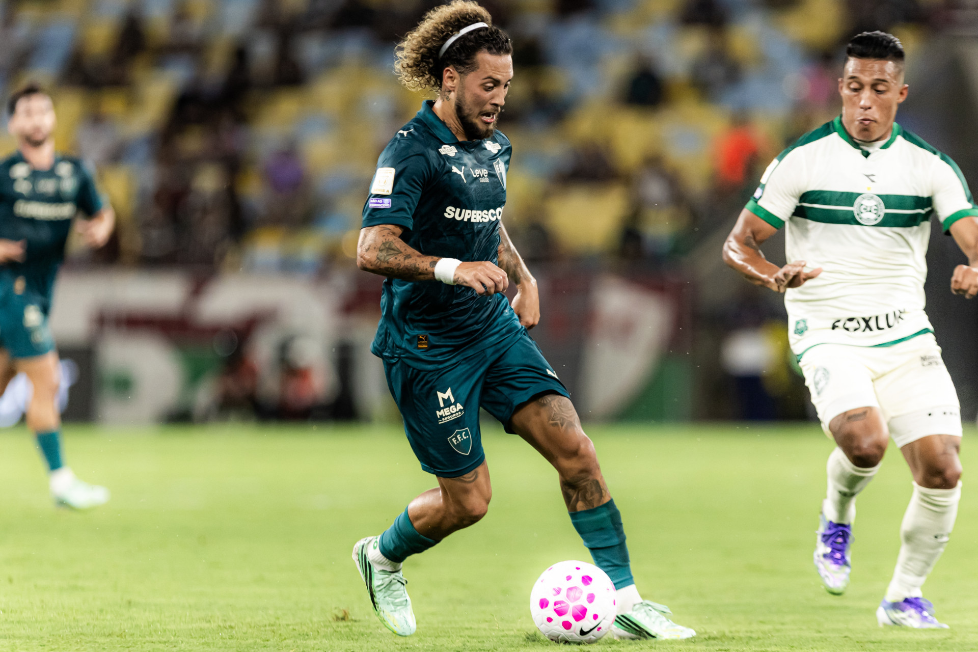 Lateral-direito, Guga teve atua&ccedil;&atilde;o defensiva segura
  -  Marina Garcia / Fluminense FC